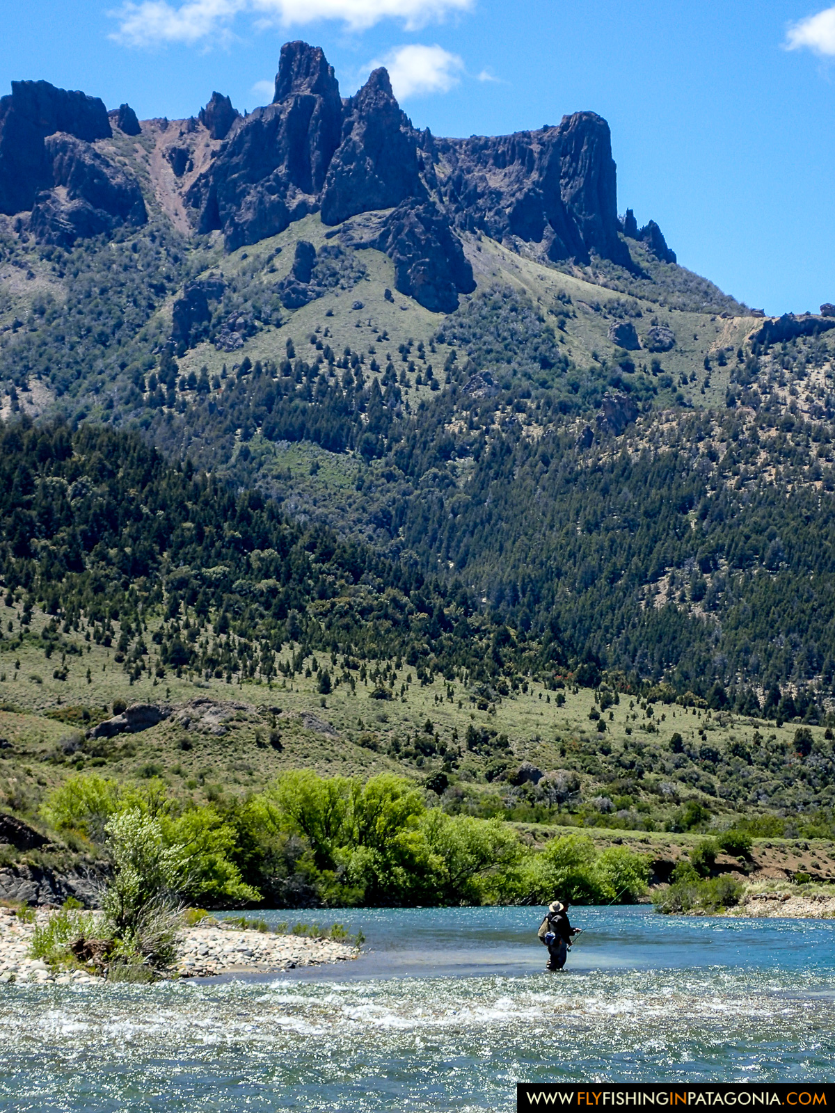 Mountain landscape surrounding the Traful River